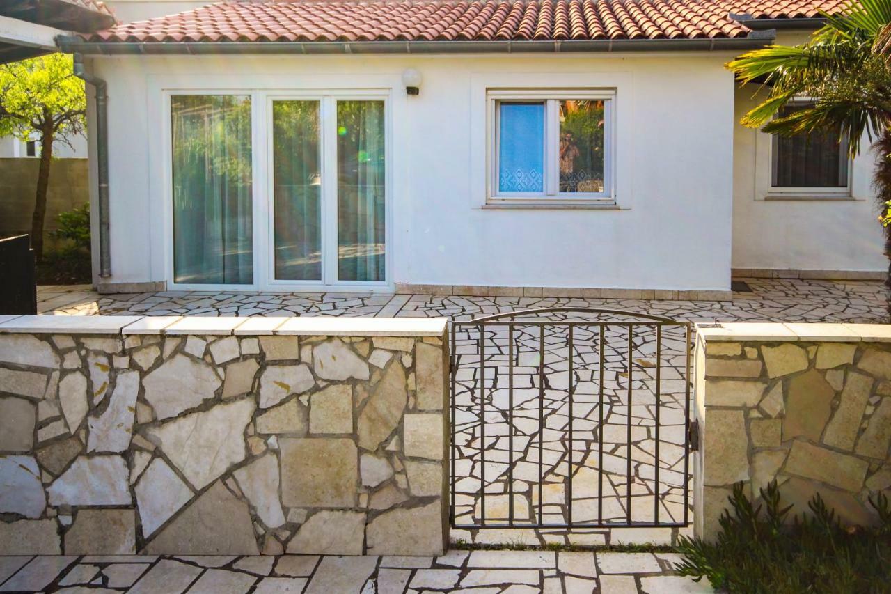 Cukon Holiday Home ميدولين المظهر الخارجي الصورة